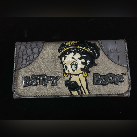 Collectible Betty Boop Bingo Themed Wallet In Great Condition...
